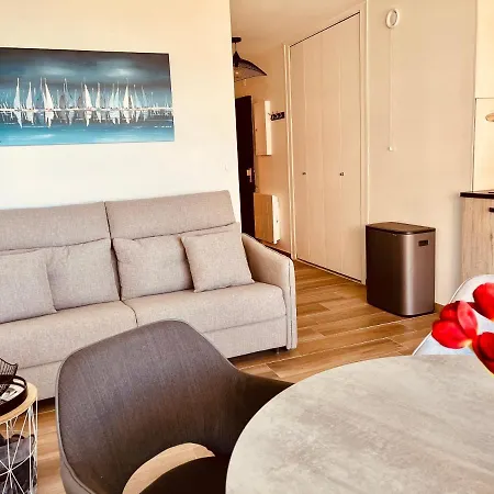 Studio, Vue A 150m De La Apartment *